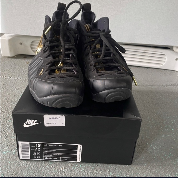 Foamposite black and gold - Picture 1 of 5